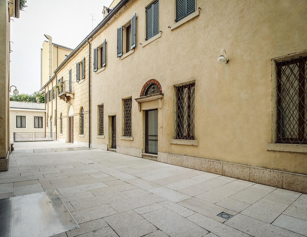 Arena Easy Suites Guesthouse Verona Dış mekan fotoğraf